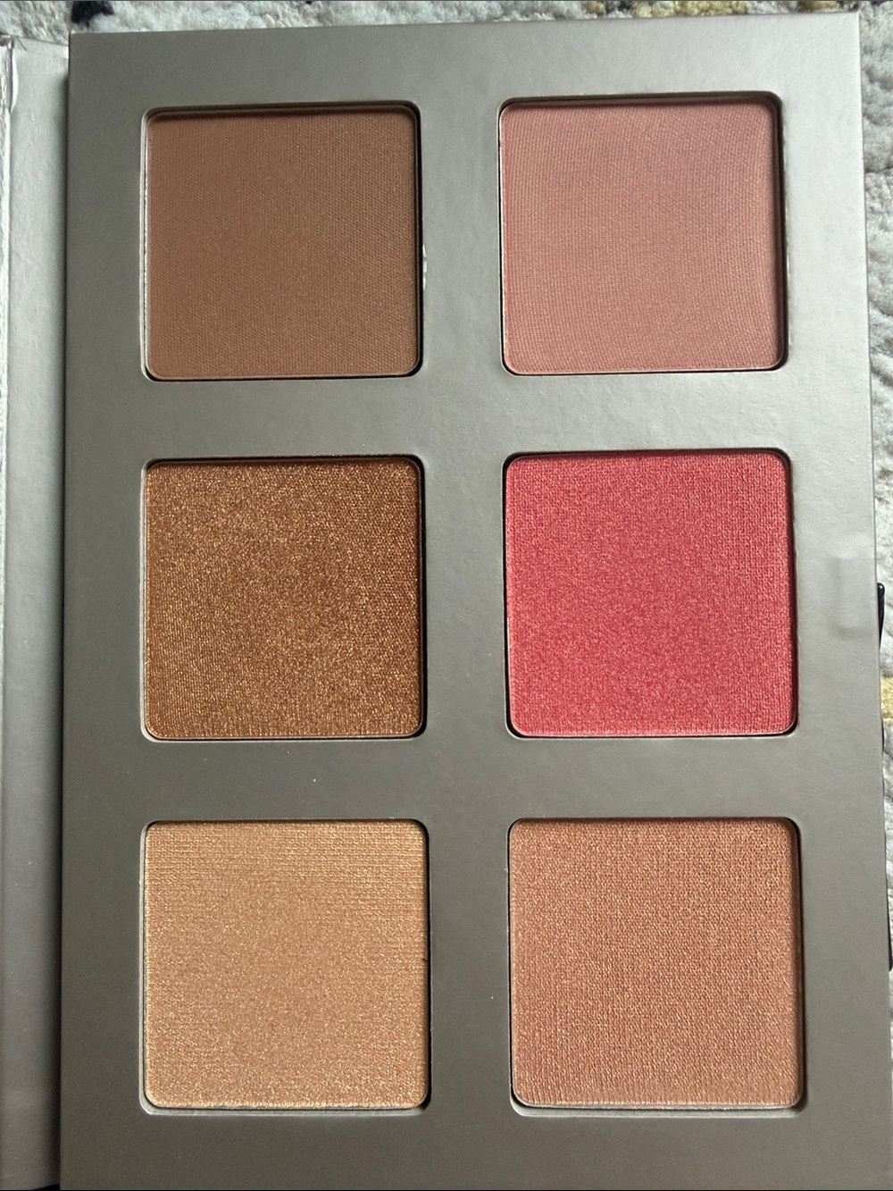 ❤️$10 Iconic London Blaze Chaser Face Palette